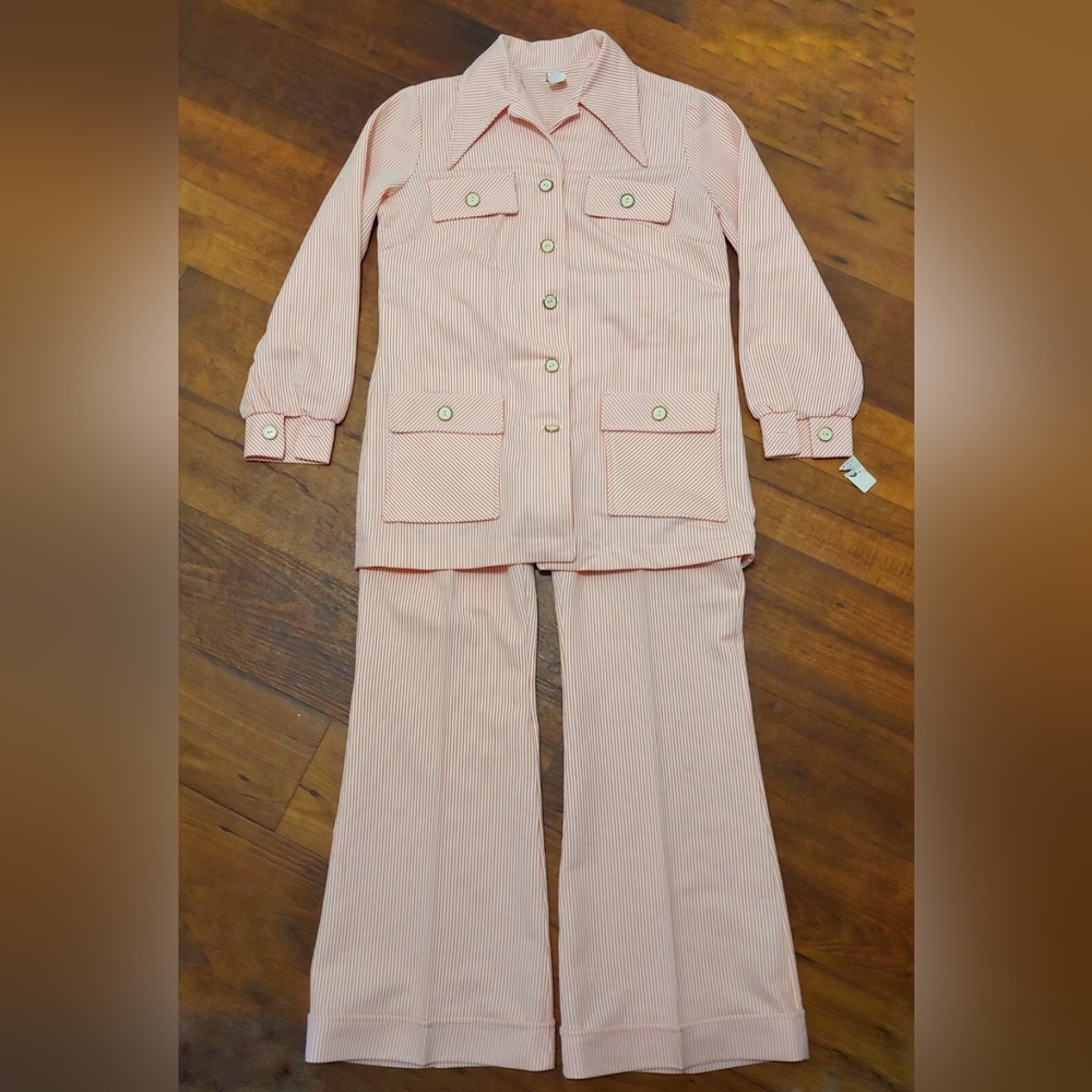 Vintage Women's 1970s Pink Striped Two-Piece Leisure Suit